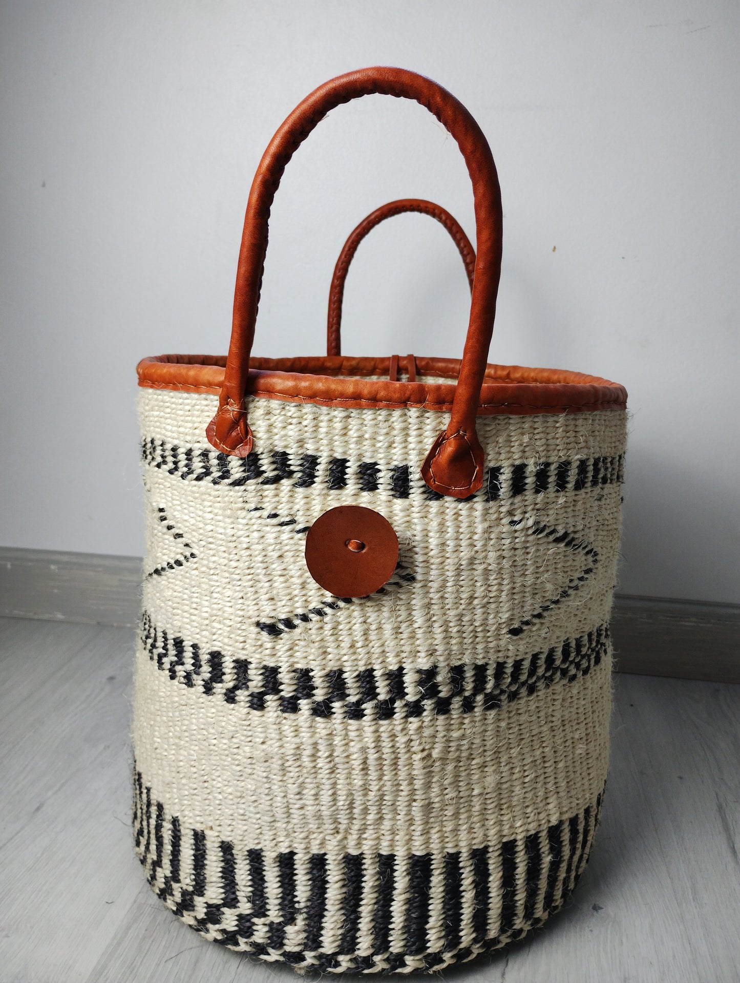 Kiondo basket with handles