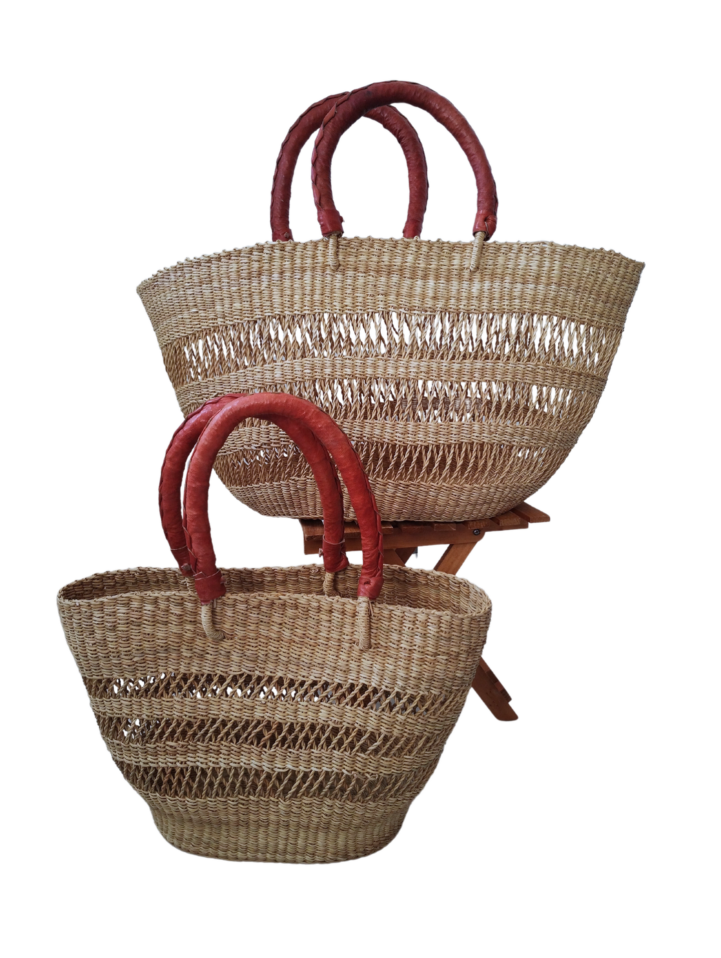 Bolga net basket.Natural. Brown handle.